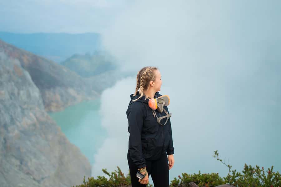 Banyuwangi: Ijen Crater Bluefire and Sunrise Guided Trek - Seeing the blue fire in the crater