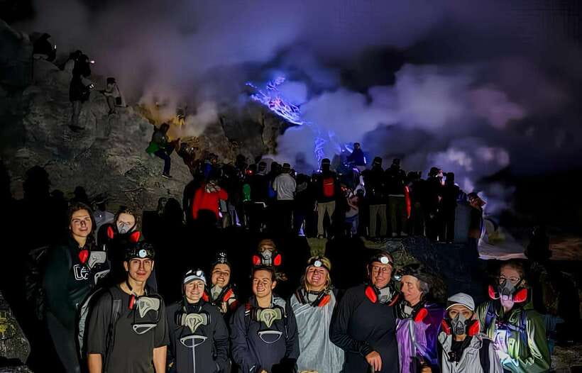 Banyuwangi : Mt Ijen with tour guide and Transfer Service - The 2:00 AM ascent to Mount Ijen