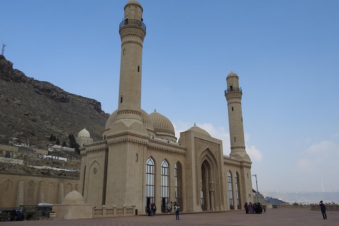 BEST Gobustan, Volcanoes & Absheron Fire Tour (Group or Private) - Ateshgah Fire Temple explains Azerbaijan’s fire traditions