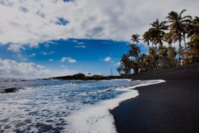 Best of Big Island: Volcanoes, Waterfall, Blacksand Beach & Lunch