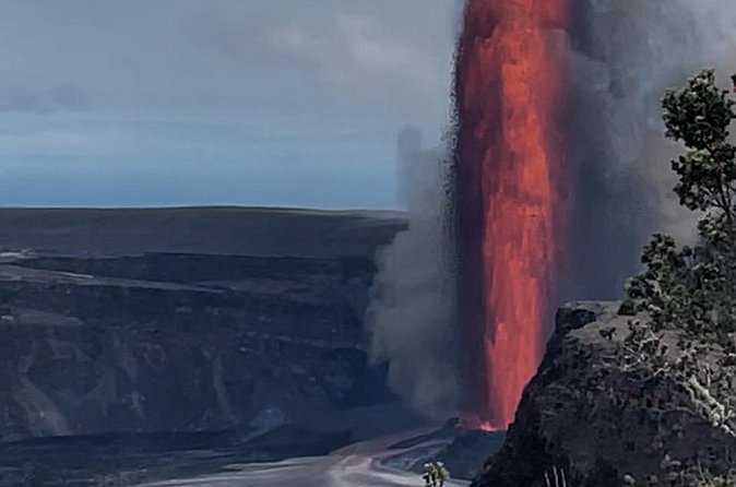 Best of Big Island: Volcanoes, Waterfall, Blacksand Beach & Lunch - A local lunch keeps the day grounded