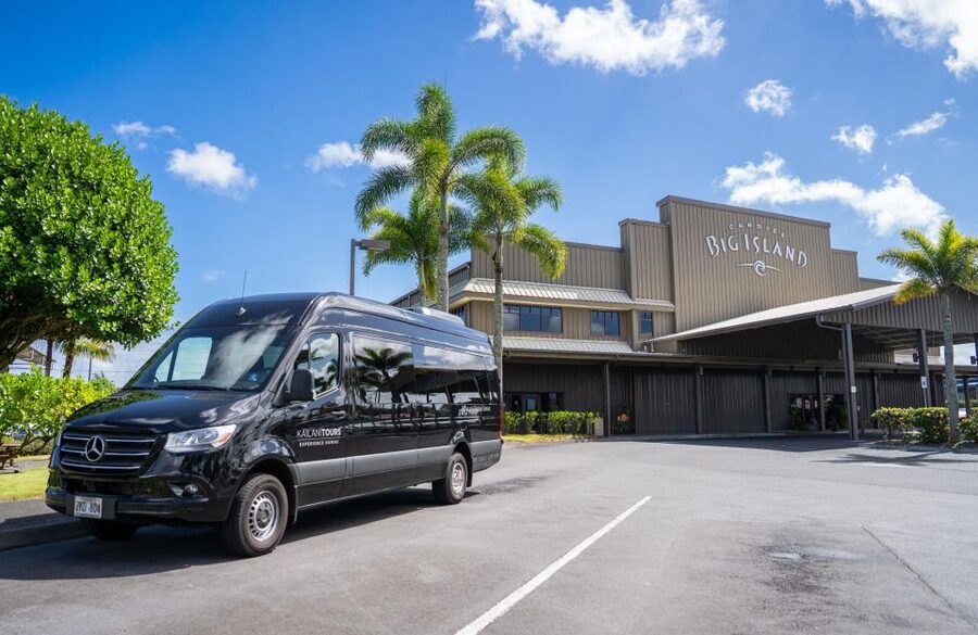 Big Island: Coffee, Black Sand, Volcano and Waterfall Tour - Lunch, wine, and the road toward volcano country