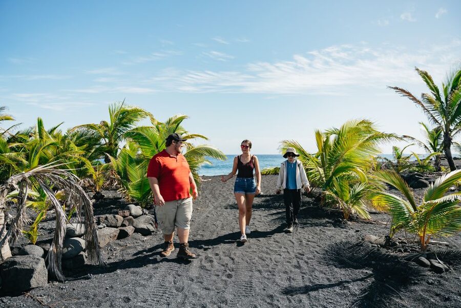 Big Island: Evening Volcano Explorer from Hilo - Entering Hawaii Volcanoes National Park