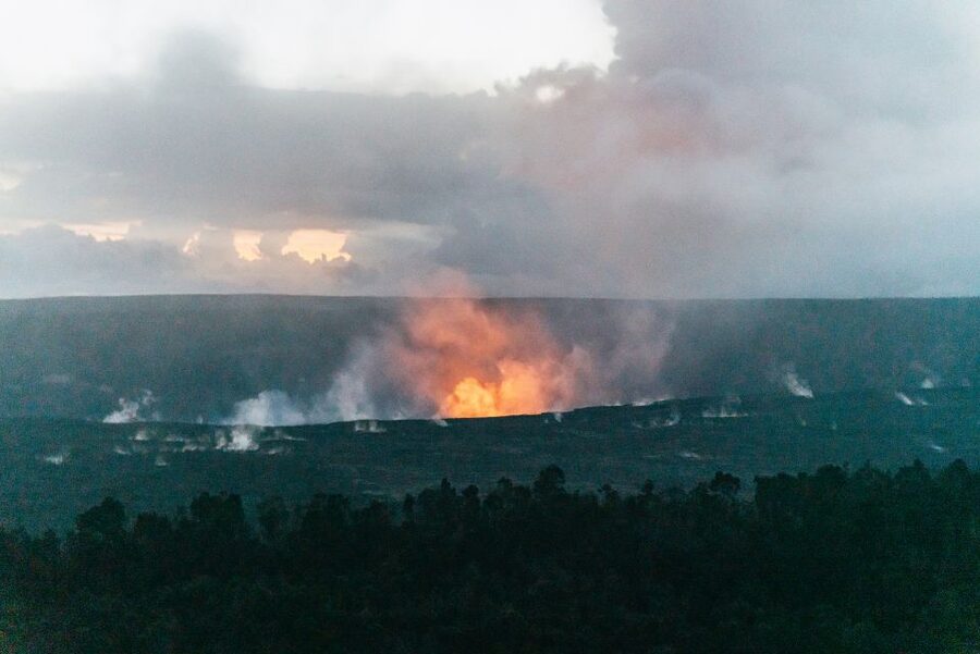 Big Island: Evening Volcano Explorer from Hilo - Dinner, snacks, and the value of the $169 price