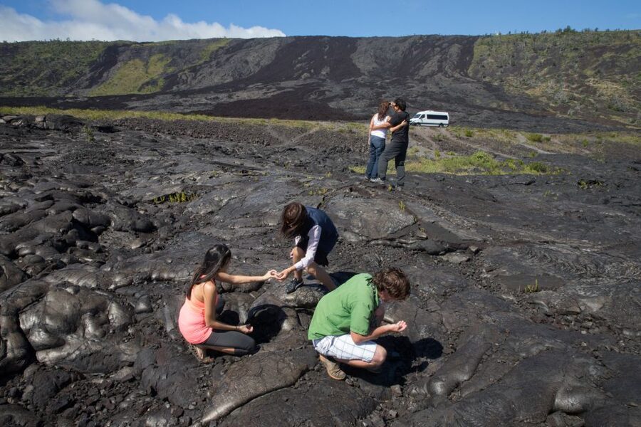 Big Island, Hawaii: Volcano and Stargazing Tour with Dinner - Night viewing brings a second version of the volcano