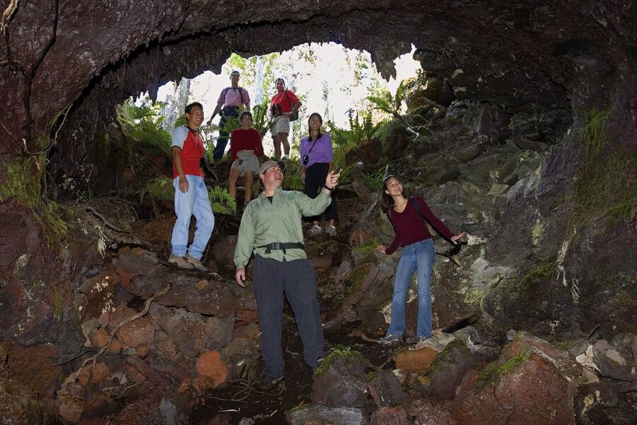 Big Island: Off the Beaten Path Volcano Crater Hike - What the guide adds to the walk