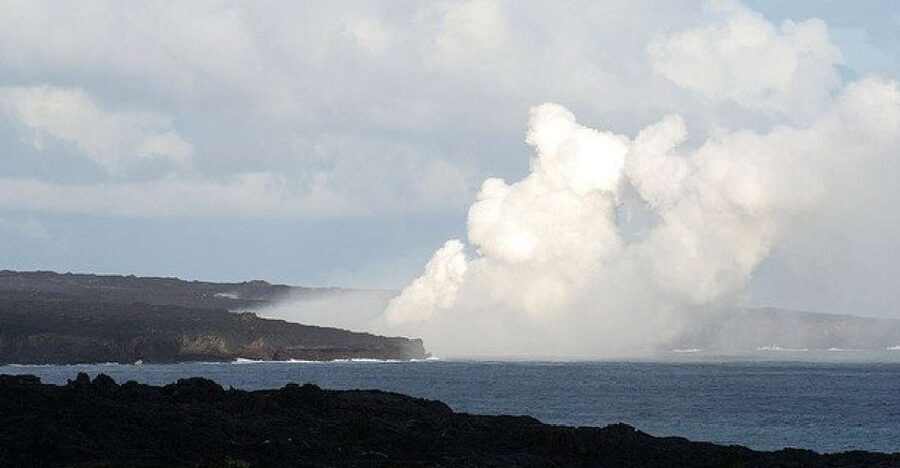 Big Island: Volcano Adventure - Walking Through Nāhuku Lava Tube