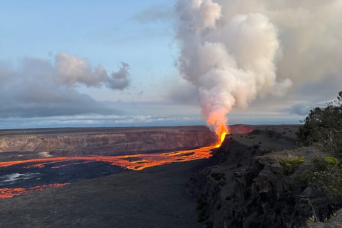 Big Island Waterfalls, Blacksand Beaches, Lava Tubes & Volcanoes - A practical Big Island day with Justin