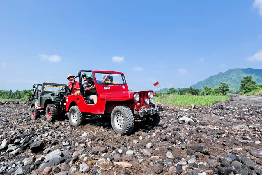 Borobudur Sunrise, Merapi Volcano & Prambanan Full Day Tour - The Mount Merapi Jeep ride