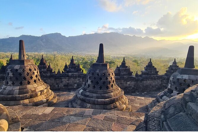 Borobudur Sunrise, Mt. Merapi & Prambanan Day Tour with Entry Fee - Why this packed Yogyakarta day works