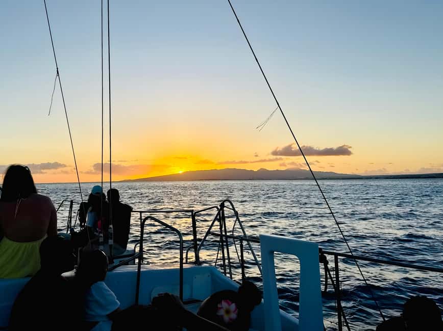 BYOB Weekend Sightseeing Sail towards Diamond Head - Sailing Past Waikiki and Toward Diamond Head