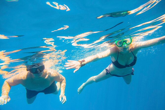 Caldera Private Cruise & Volcano Hike - Who should book this cruise