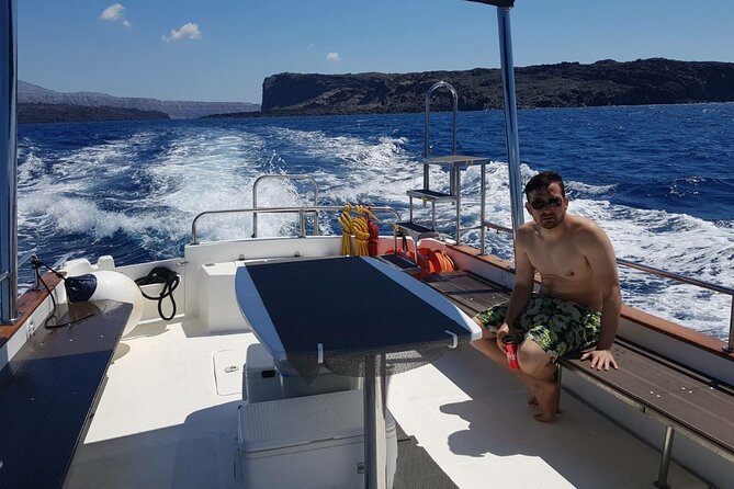 Caldera Private Cruise & Volcano Hike - FAQ