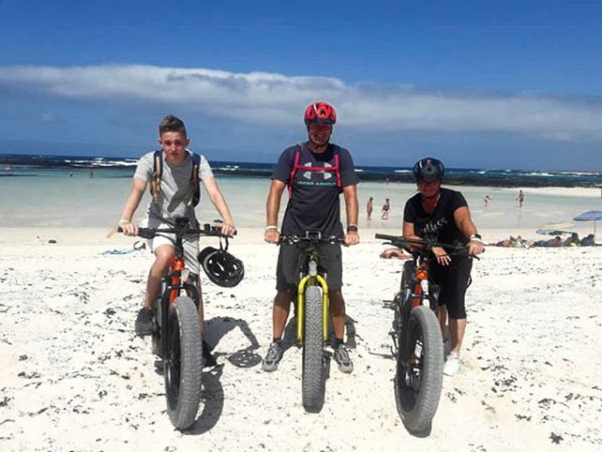 Caleta de Fuste/Corralejo: Guided E-Bike Tour & Crater Hike - Volcano Bayuyo and the road toward Calderón Hondo