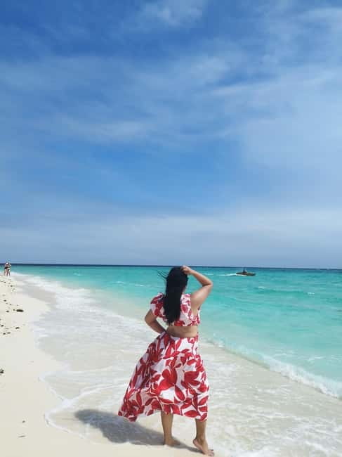 Camiguin: White Island Mantigue Island Exploration PRIVATE - Mantigue Island means a longer boat ride