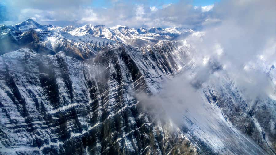 Canmore: 25-Minute Three Sisters Helicopter Tour - The Goat Range and Sundance Range