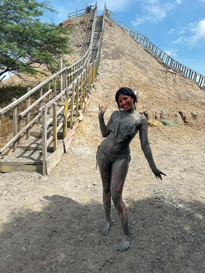 Cartagena: Totumo Mud Volcano with Bilingual Guide - What the $17 price really covers