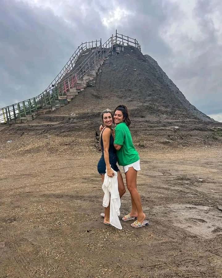 Cartagena: Totumo Mud Volcano with Bilingual Guide - The bus ride from Cartagena