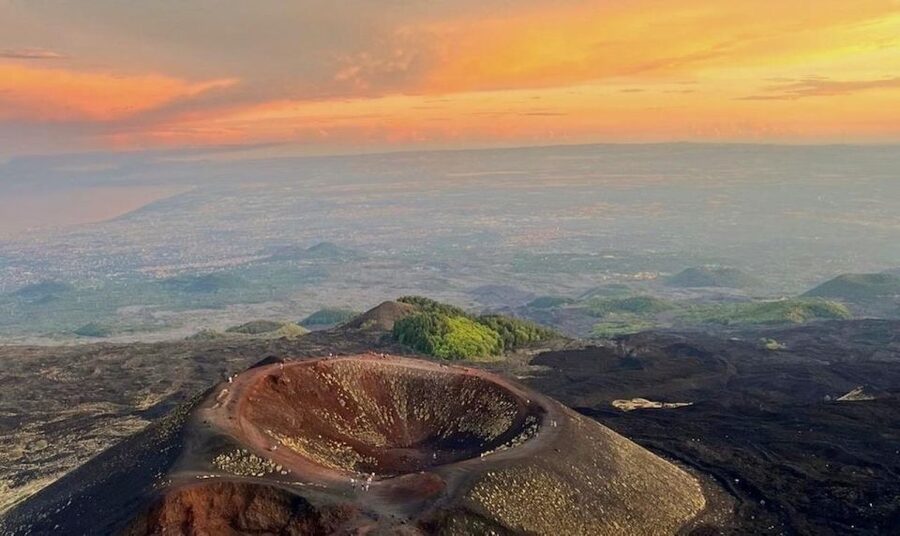 Catania: Etna Sunset Tour with Pickup and Drop-off - Why Etna works so well at sunset