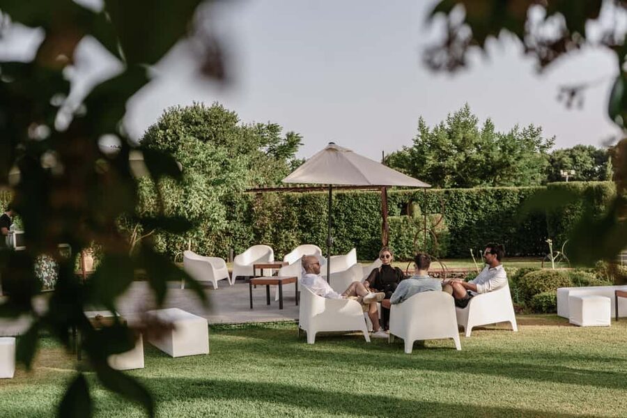 Catania: Etna Urban Winery Sicilian Lunch with Wine Tasting - Who should book this lunch