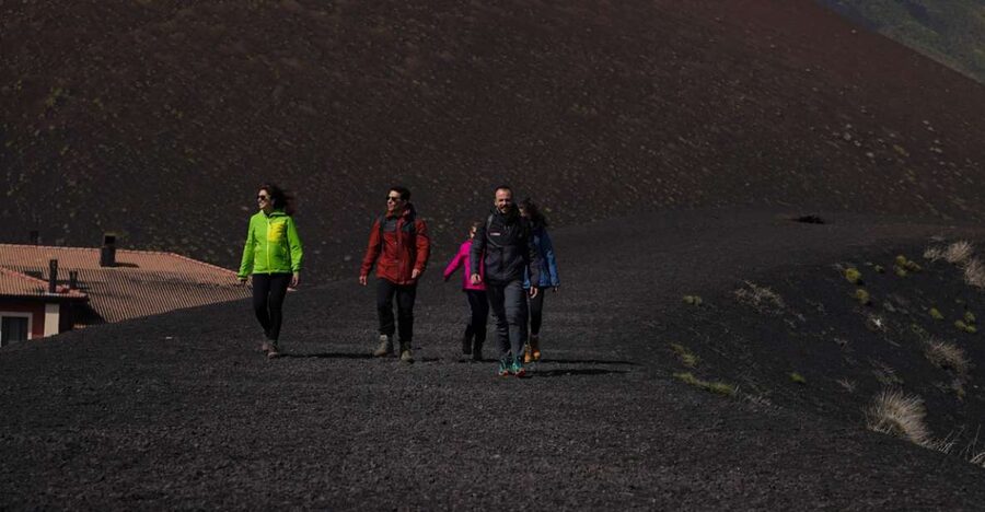 Catania: Guided Tour of Etna with Wine Tasting & Appetizers - Key points to know before you book