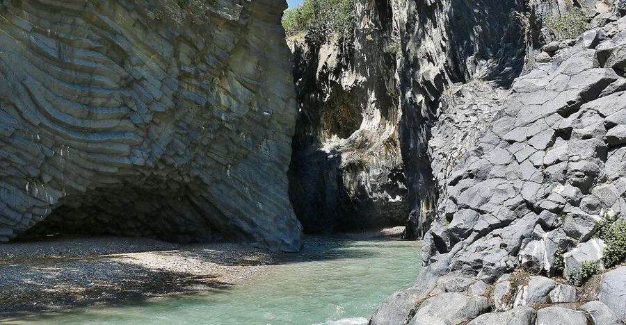 Catania: Mount Etna Volcano and Alcantara Park Tour - Why pair Mount Etna with Alcantara Gorges?
