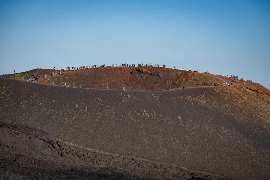 Catania: Stunning Etna Sunset Tour with Pickup and Drop-Off - What the guides add to the experience