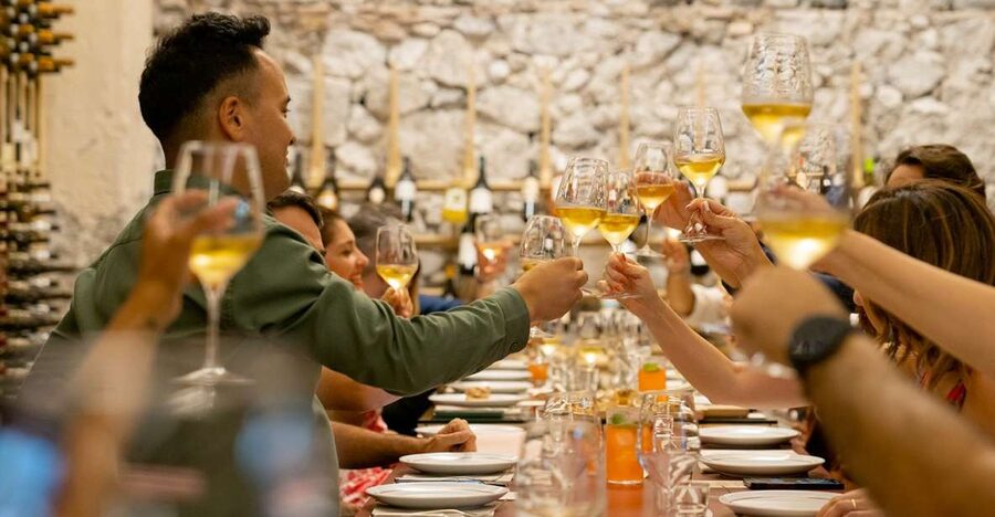 Catania: Volcanic Wine Tasting in a Metropolitan Market - Starting at Piazza Scammacca