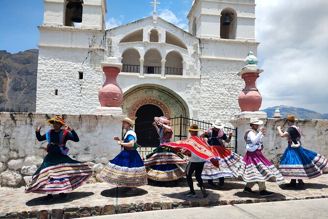 Colca Canyon Plus - Cruz del Cóndor and the morning flight of the birds