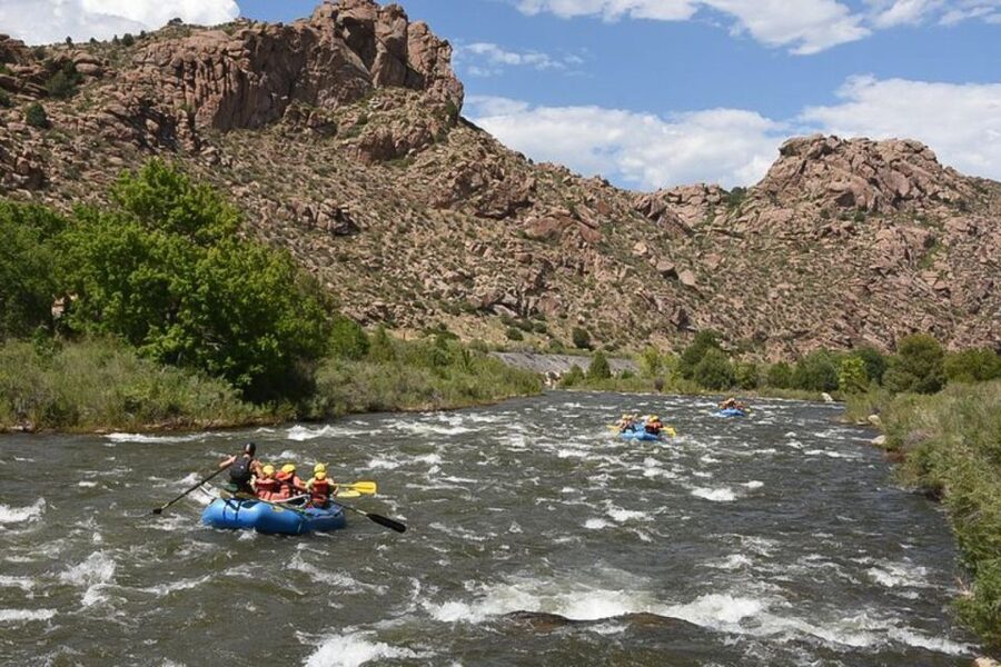 Cotopaxi: Cottonwood Gentle & Scenic Rafting Tour - The 15-minute safety briefing matters