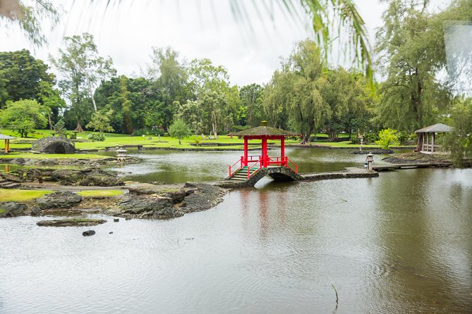 Day Trip from Oahu to Hilo: Volcano Adventure - Hilo’s banyan streets and Rainbow Falls