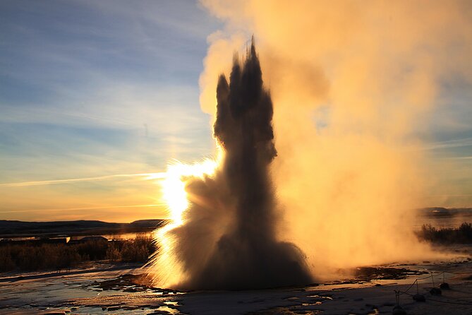Day Trip to the Golden Circle and Hot spring Geyser by 4WD Jeep from Reykjavik - What your seven-and-a-half-hour day looks like
