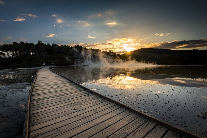 Devil's Bath Experience - Private Tour to Wai-O-Tapu & Lake Taupo - Lake Taupō gives the day some breathing room