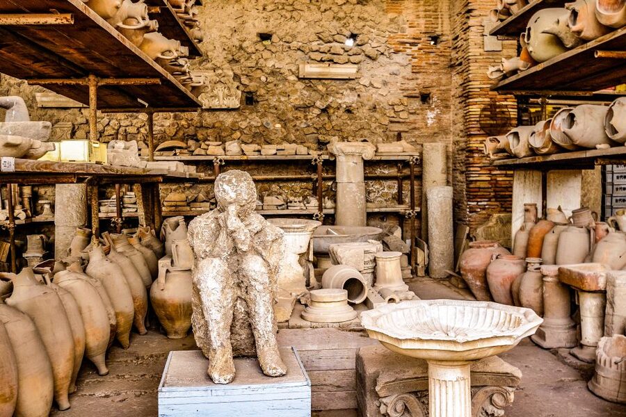 Discover Mt. Vesuvius: Private 3-Hour Tour from Pompeii - Private tour promise, Italian service, and the group-size question