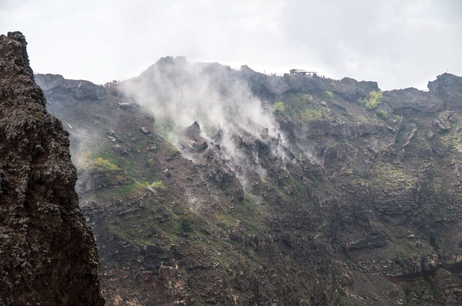 Discover Mt. Vesuvius: Private 3-Hour Tour from Pompeii - Reaching the crater without arranging separate transport
