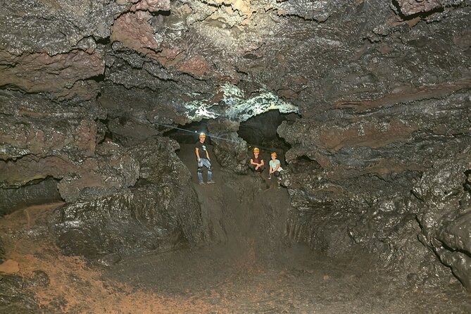 Discovery of the lava tubes 2004 of Piton de la Fournaise - Is $81.10 good value?