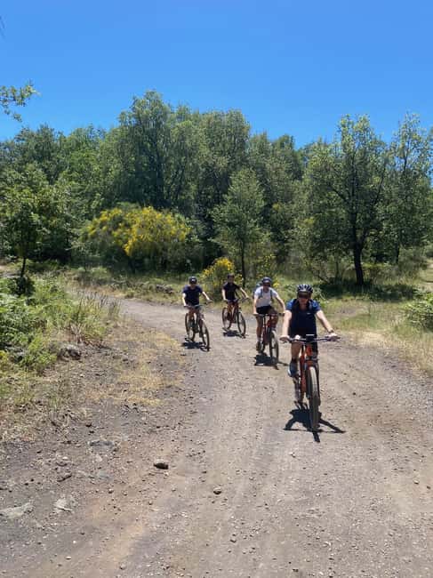 E-mtb tour through lava flows and down to Alcantara gorges - Practical advice for a smoother day