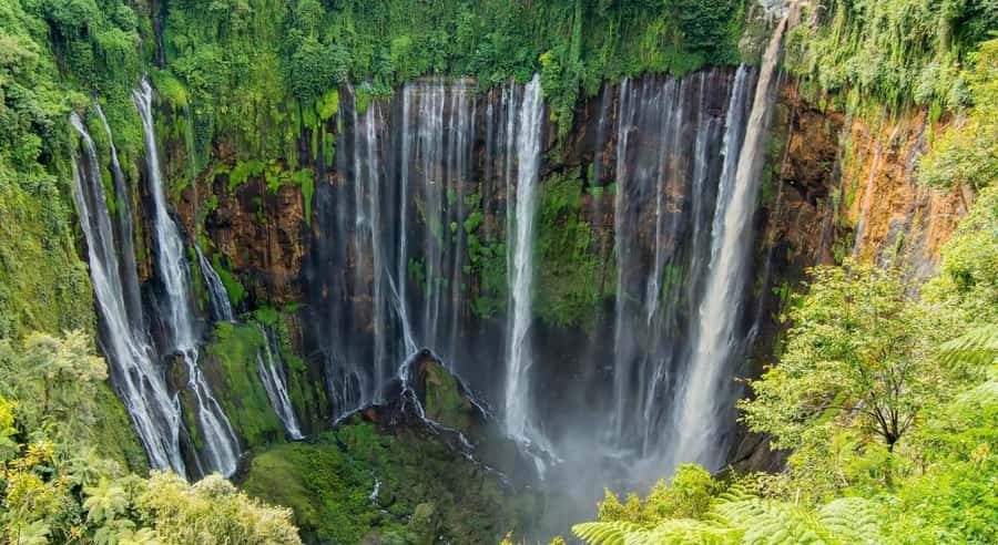 East Java: 3D2N Ijen Crater, Bromo, & Tumpak Sewu Waterfall - Day 2: Bromo by jeep and on foot