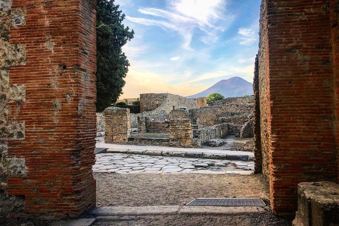 Enjoy Pompeii And Vesuvius from Amalfi Coast - Pompeii in two hours with an archaeological guide