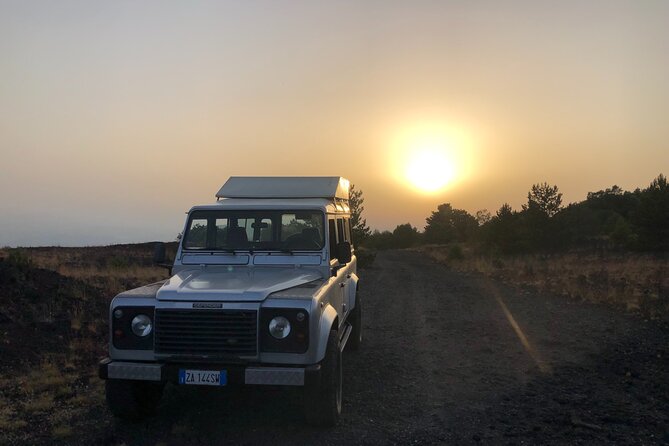 Etna at sunset - 4x4 tour with Sicilian sweet aperitif - Riding up Etna by 4x4