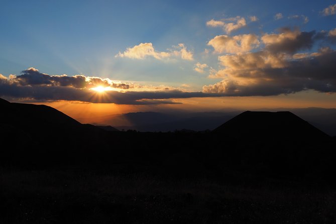 Etna at sunset - 4x4 tour with Sicilian sweet aperitif - Craters and the final climb