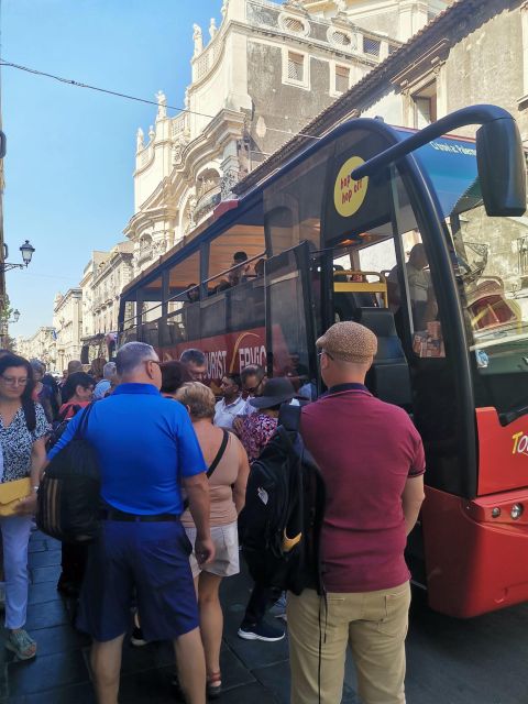 Etna by Panoramic Bus, Audioguide 9 languages, from Catania - The brief Etna Sud stop at 1,900 meters