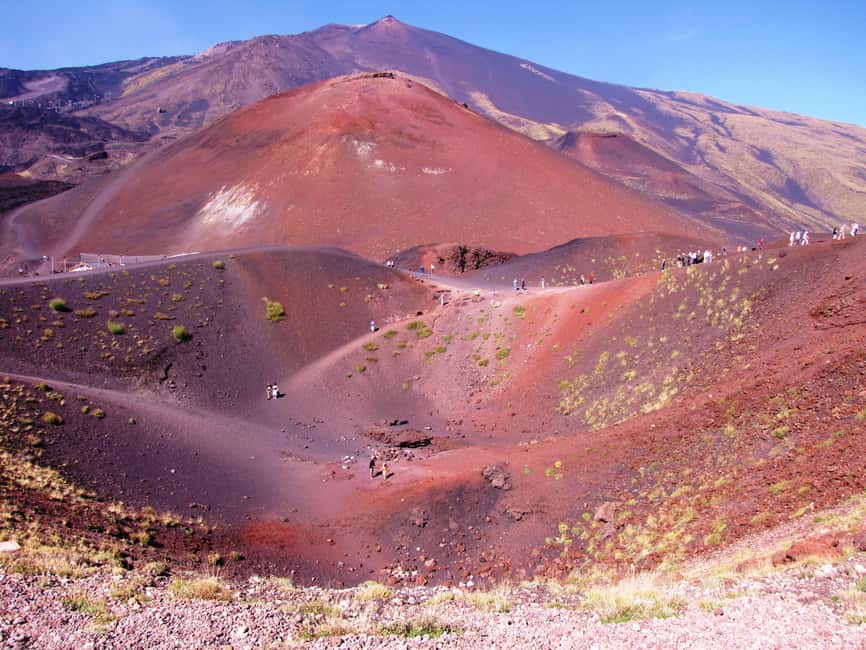 Etna by Panoramic Bus, Audioguide 9 languages, from Catania - The climb from Catania to Nicolosi