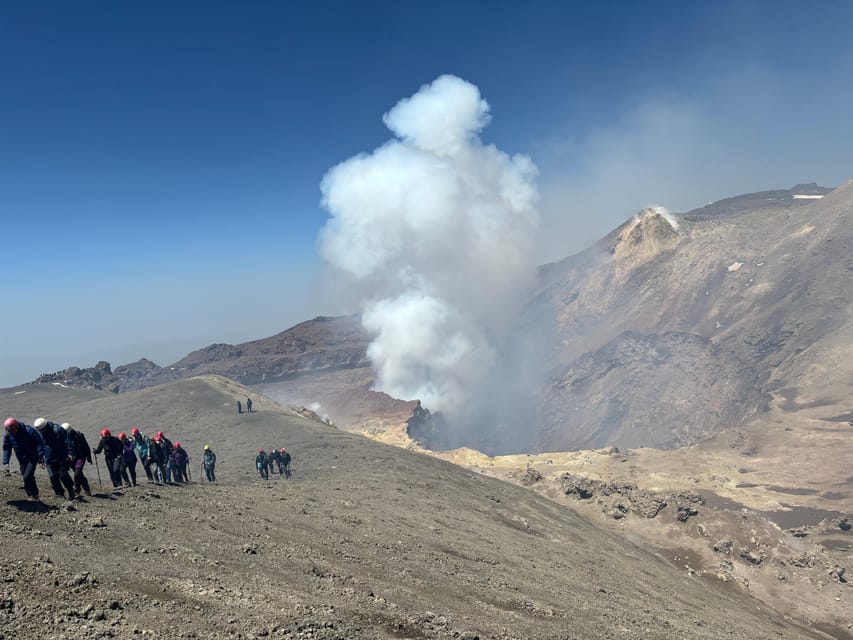 Etna excursion to 3000 mt. with cable-car and jeep 4x4 - A 4x4 minibus reaches 2,750 meters