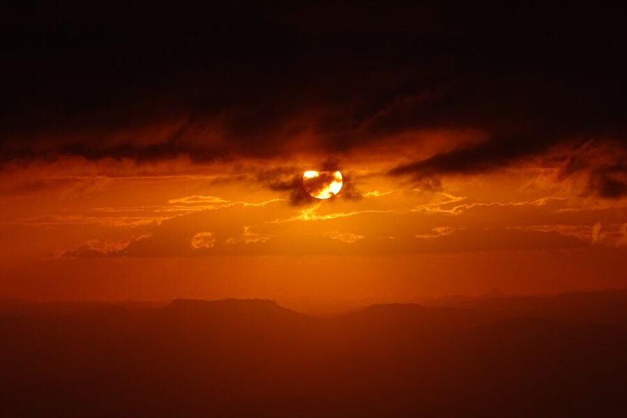 Etna excursions at sunset ancient craters and lava flows - What the guide adds to the volcano experience