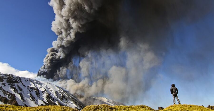 Etna South: High Altitude Winter Trek with an Alpine Guide - The return and possible lava channel
