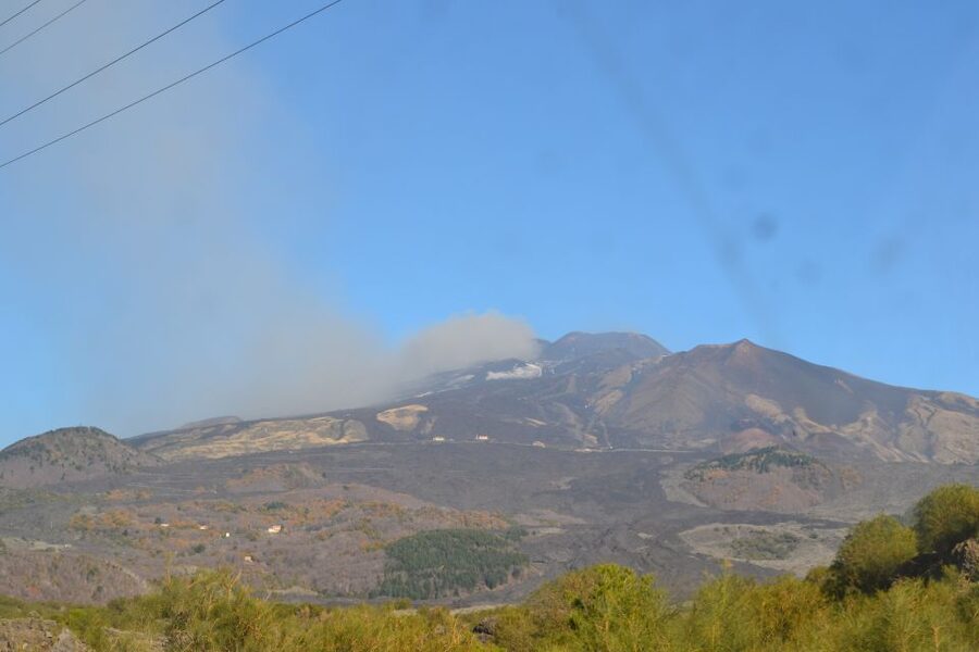 Etna: Sunset Tour on the Volcano - The lava cave is more than a quick photo stop