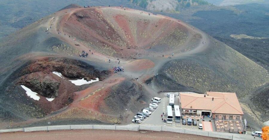 Etna Tour by Panoramic Bus - Leaving Catania from Via Vittorio Emanuele II