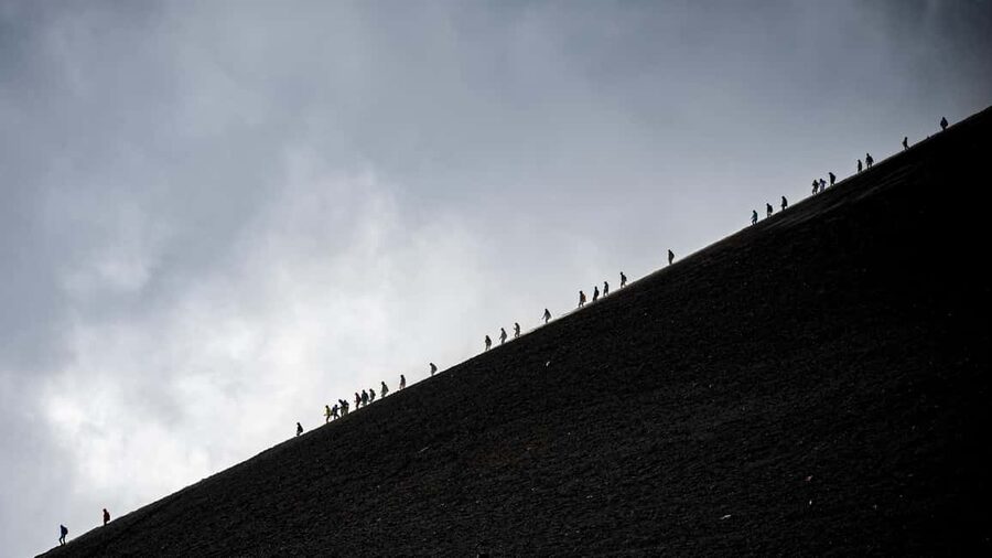 Etna: Trekking to the summit craters at 3340 meters - Who will enjoy this Etna hike most
