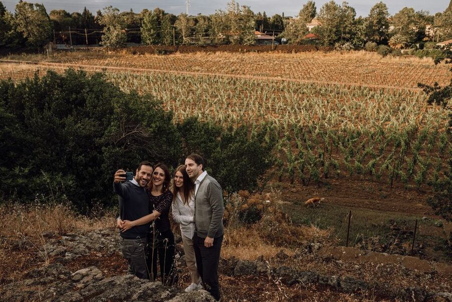Etna Urban Winery, Vineyard Walk & Sunset Tasting Dinner - The guide makes a real difference